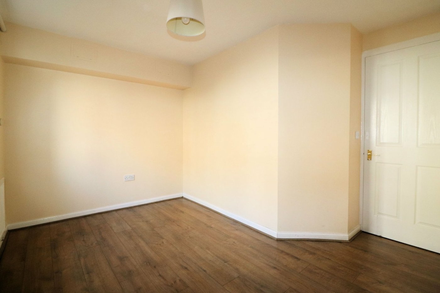 2 bedroom property for sale in Chichester Wharf | Robinson Jackson