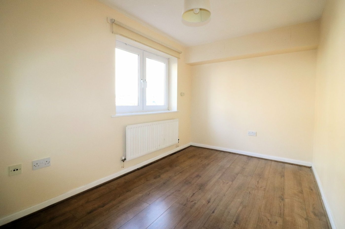 2 bedroom property for sale in Chichester Wharf | Robinson Jackson