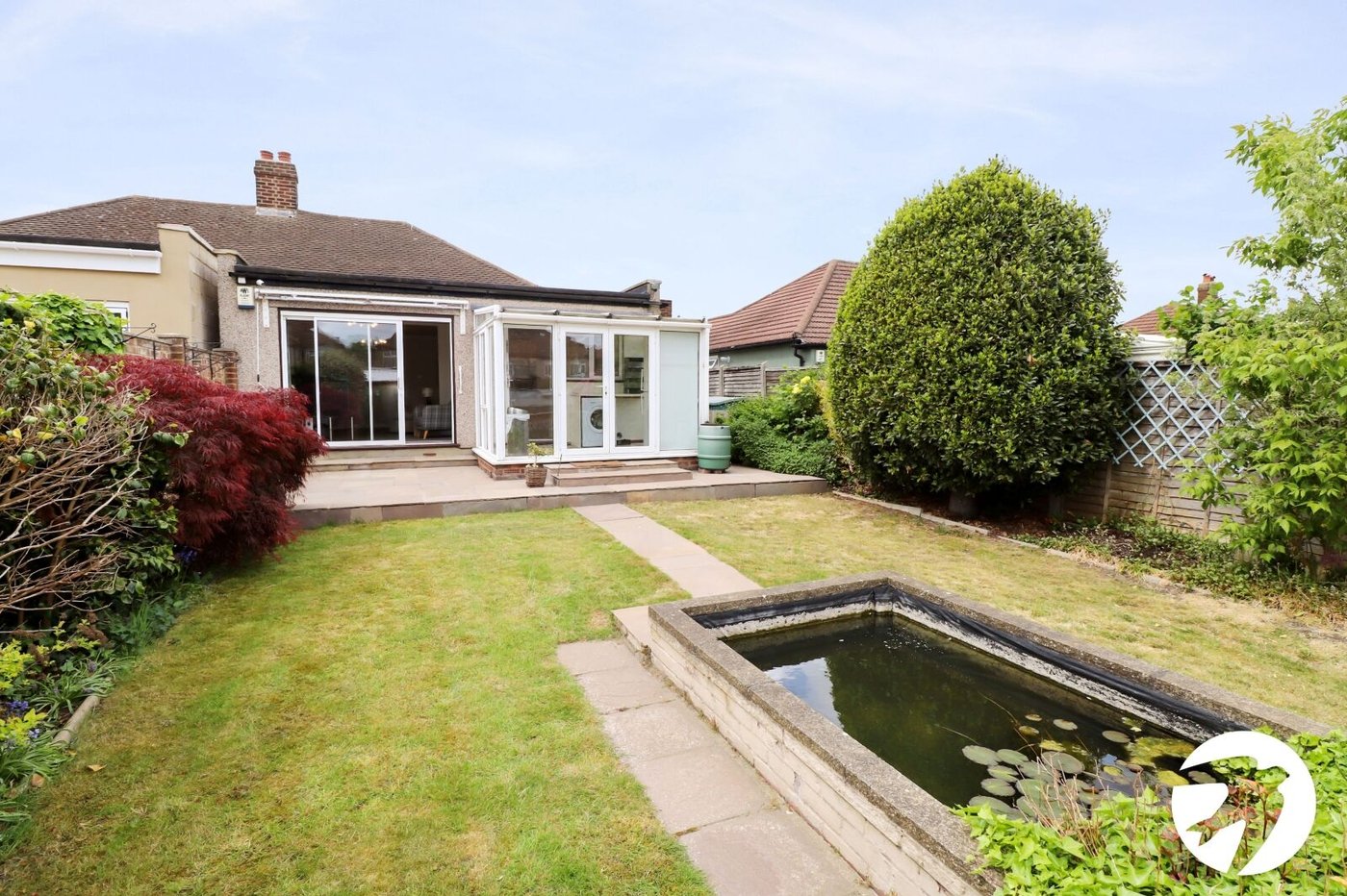 2 bedroom bungalow for sale in Belvedere | Robinson Jackson