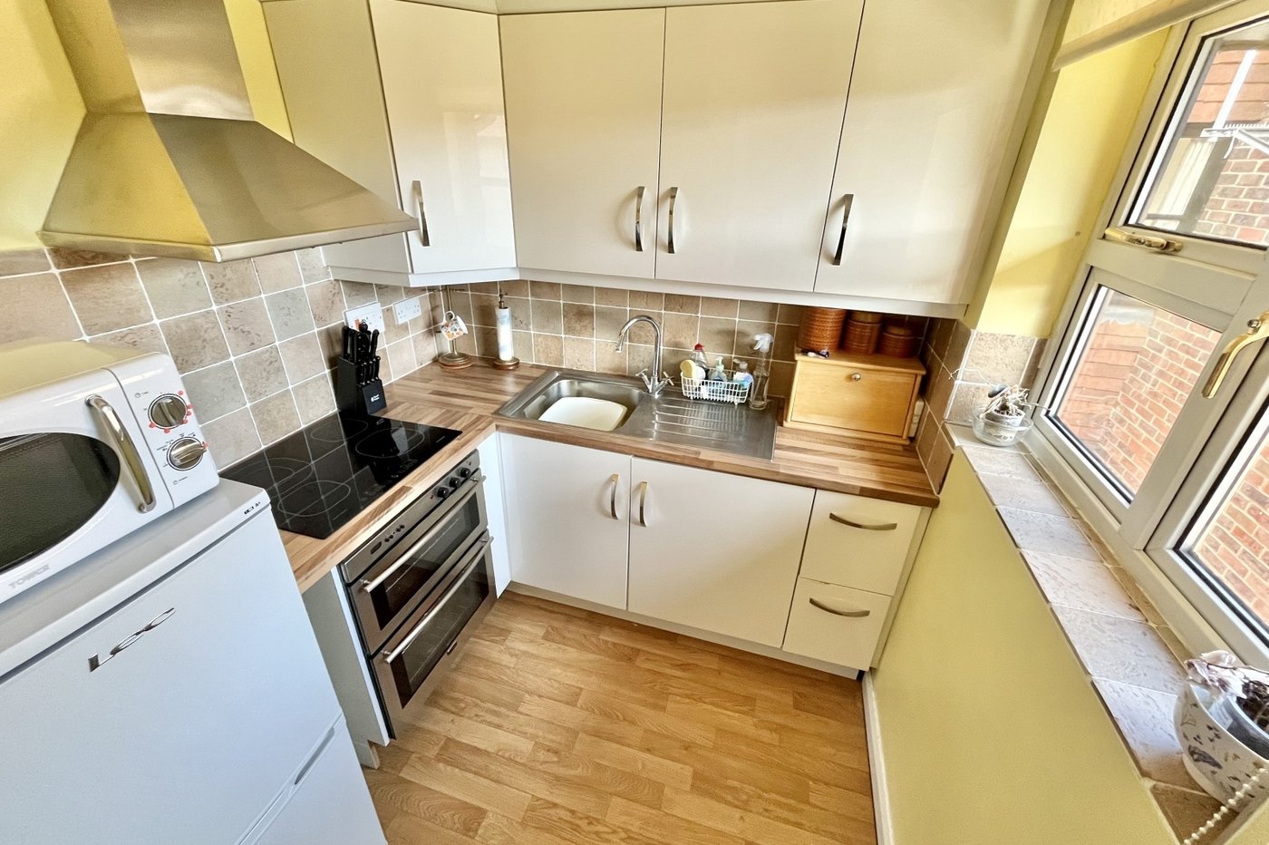 1 bedroom property for sale in Hatherley Crescent | Robinson Jackson
