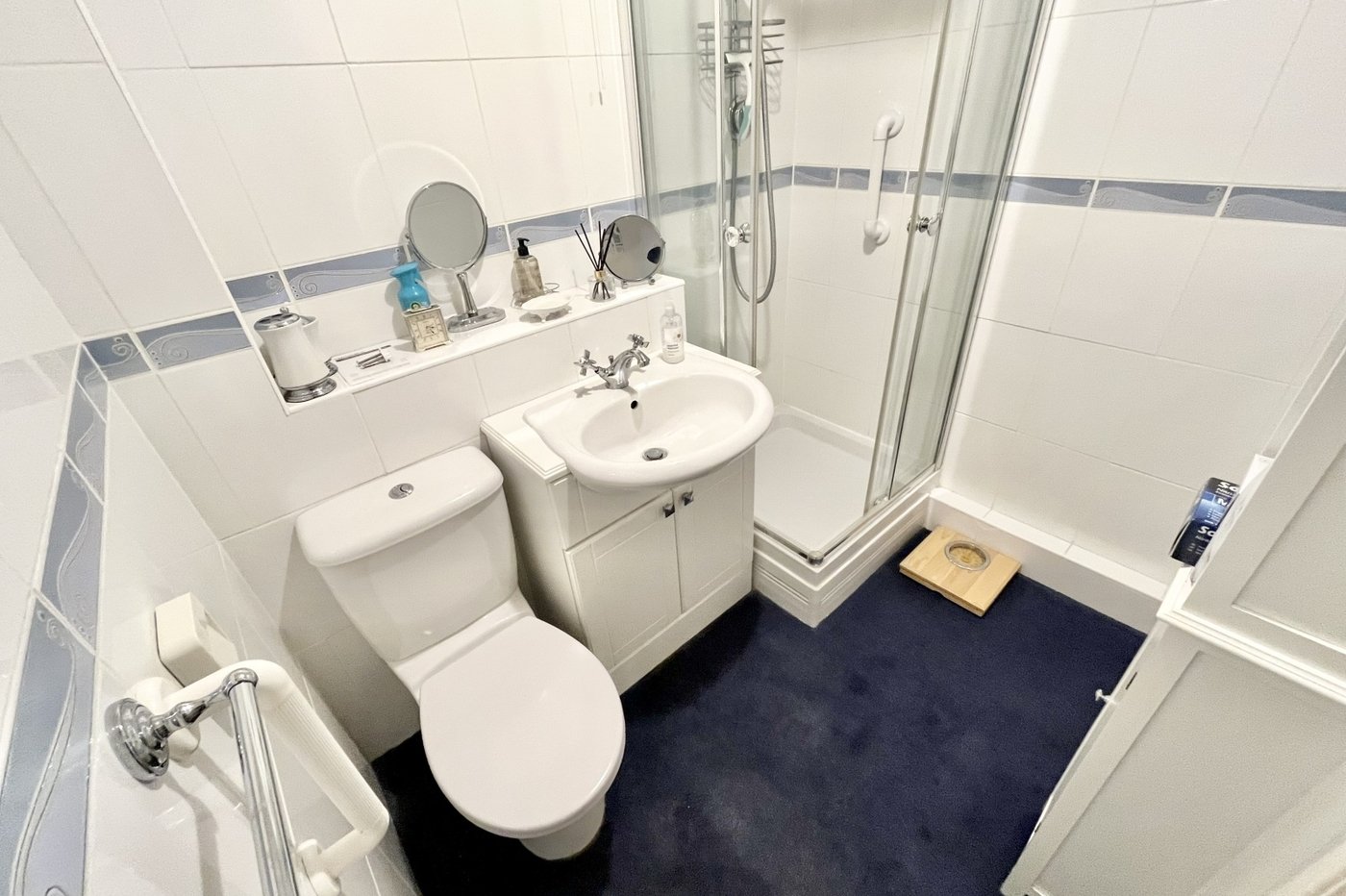 1 bedroom property for sale in Hatherley Crescent | Robinson Jackson