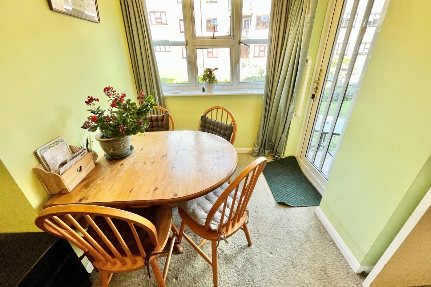 2 bedroom property for sale in Hatherley Crescent | Robinson Jackson