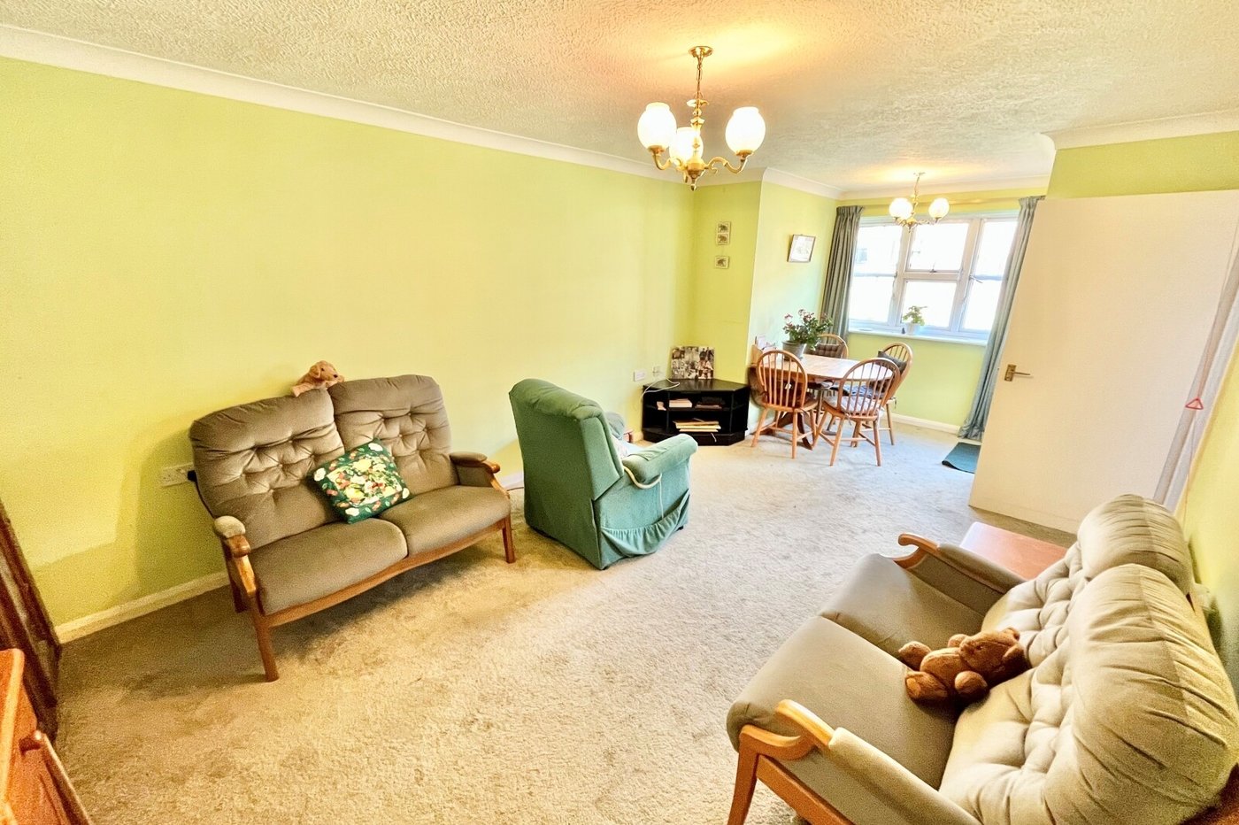 2 bedroom property for sale in Hatherley Crescent | Robinson Jackson