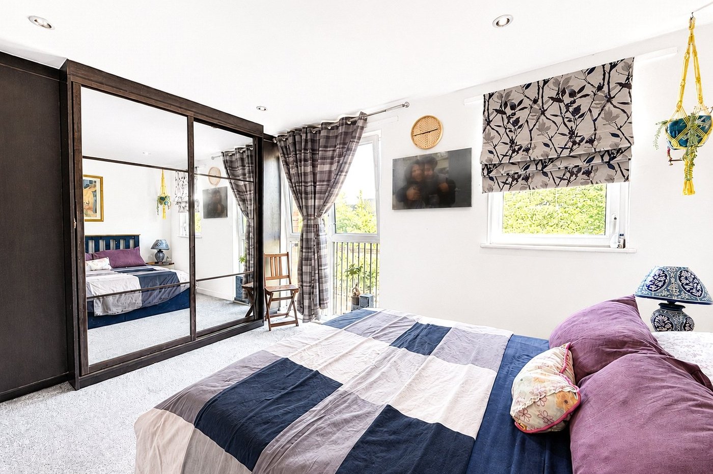 3 bedroom house for sale in London | Robinson Jackson