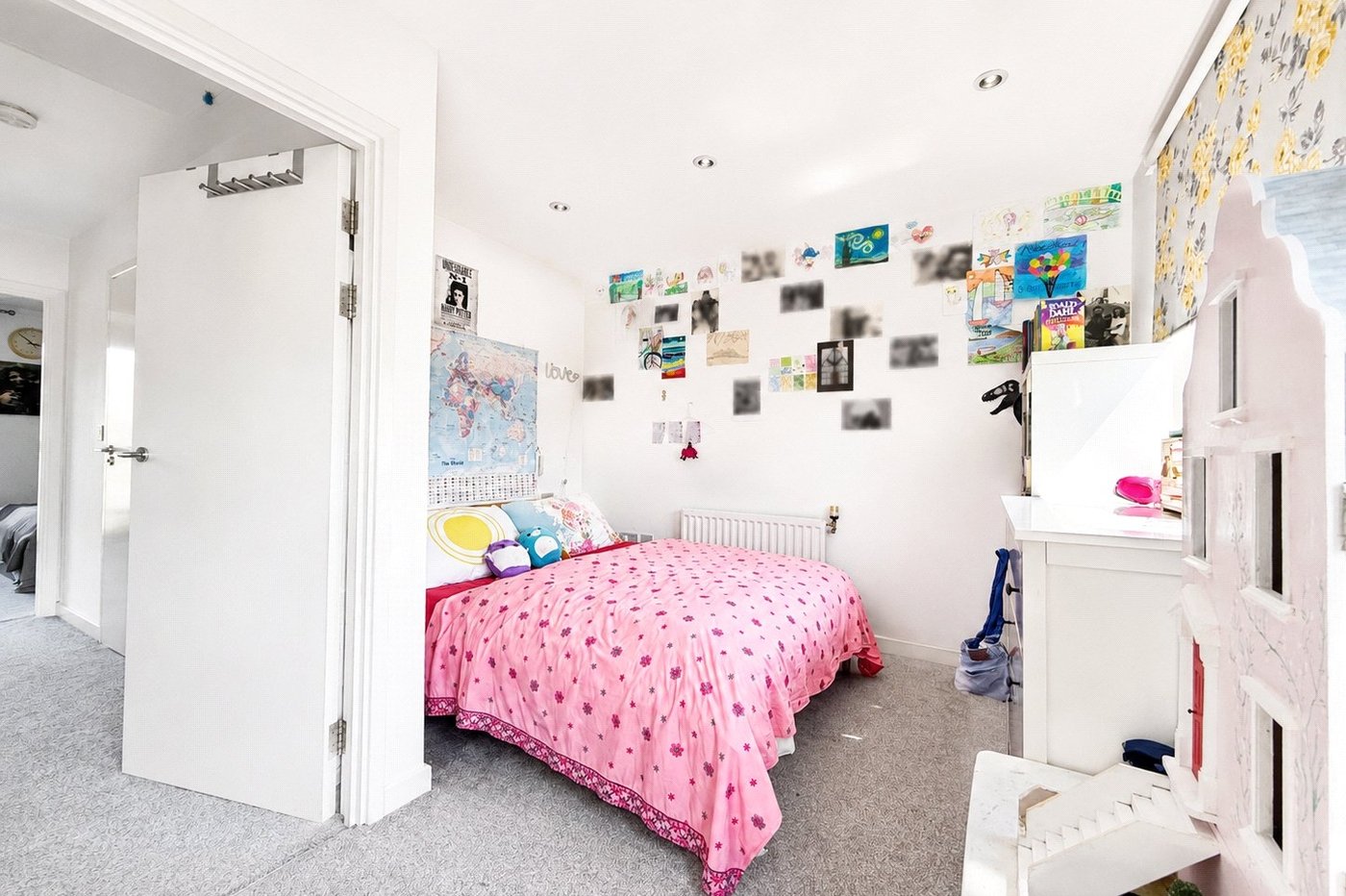 3 bedroom house for sale in London | Robinson Jackson