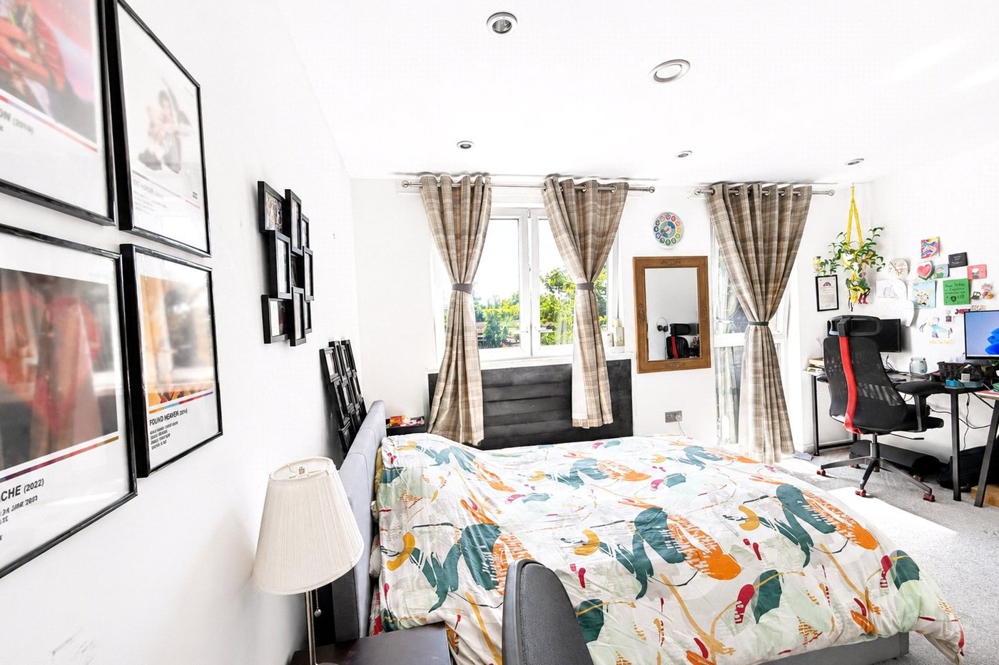 3 bedroom house for sale in London | Robinson Jackson