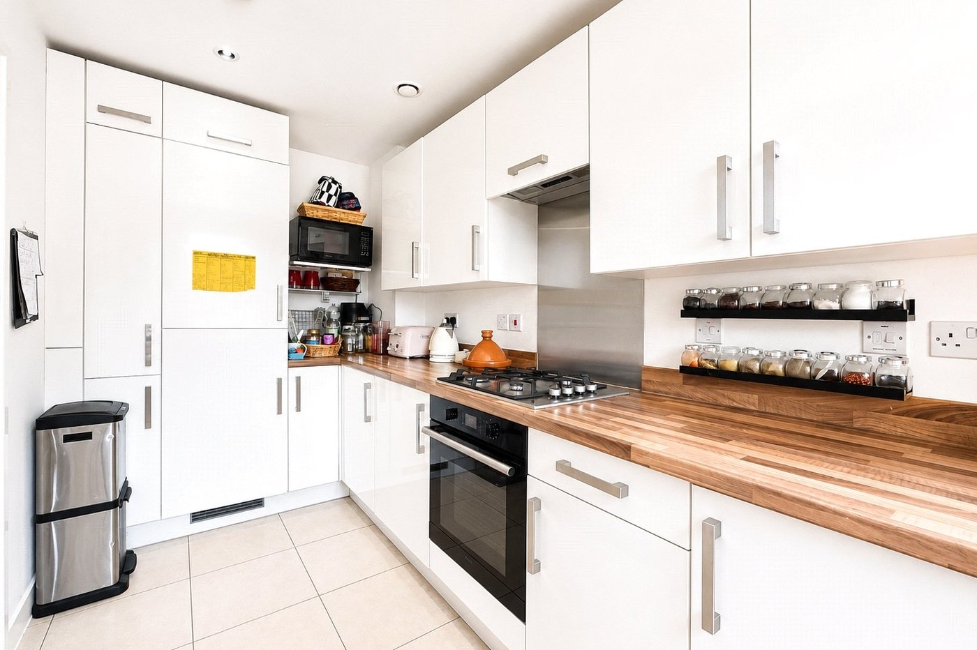 3 bedroom house for sale in London | Robinson Jackson