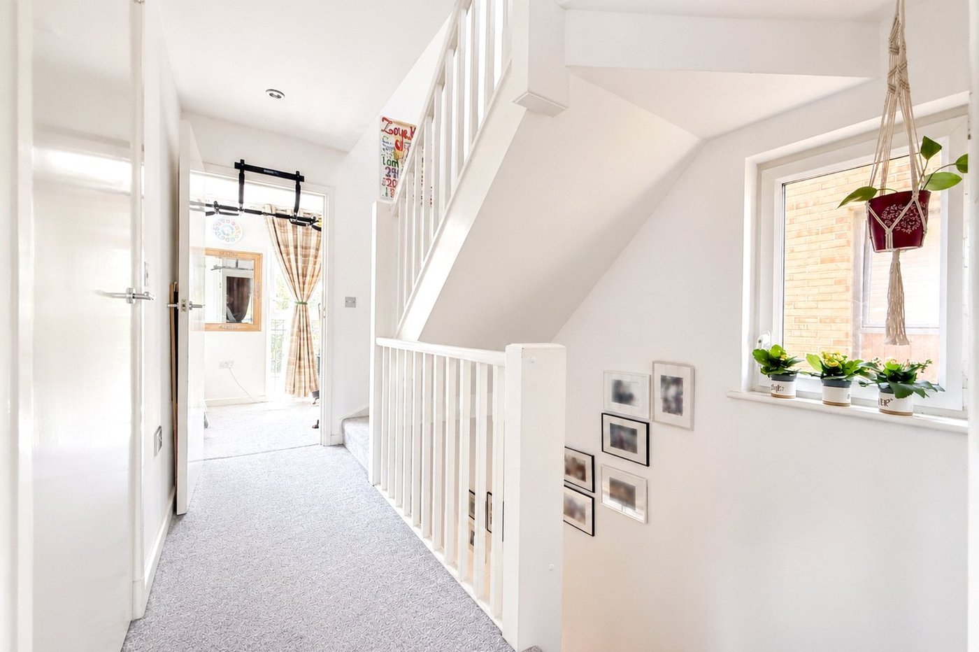 3 bedroom house for sale in London | Robinson Jackson