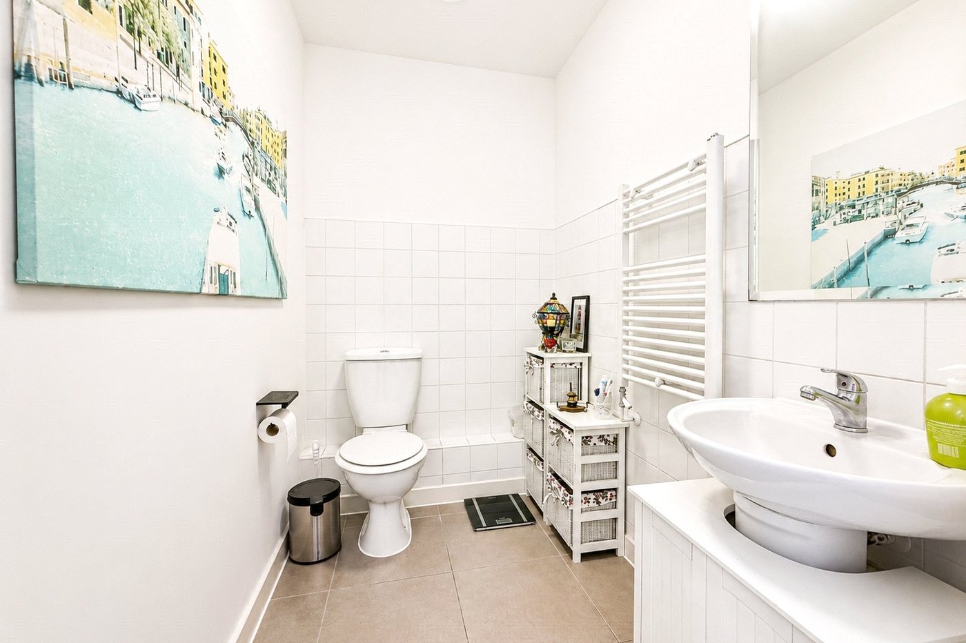 3 bedroom house for sale in London | Robinson Jackson