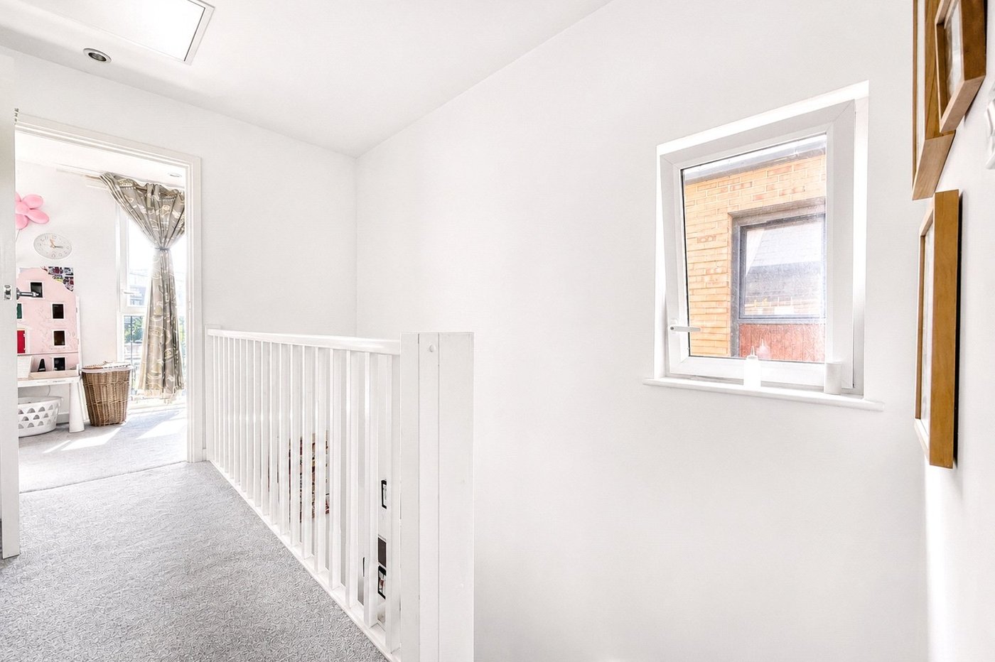 3 bedroom house for sale in London | Robinson Jackson