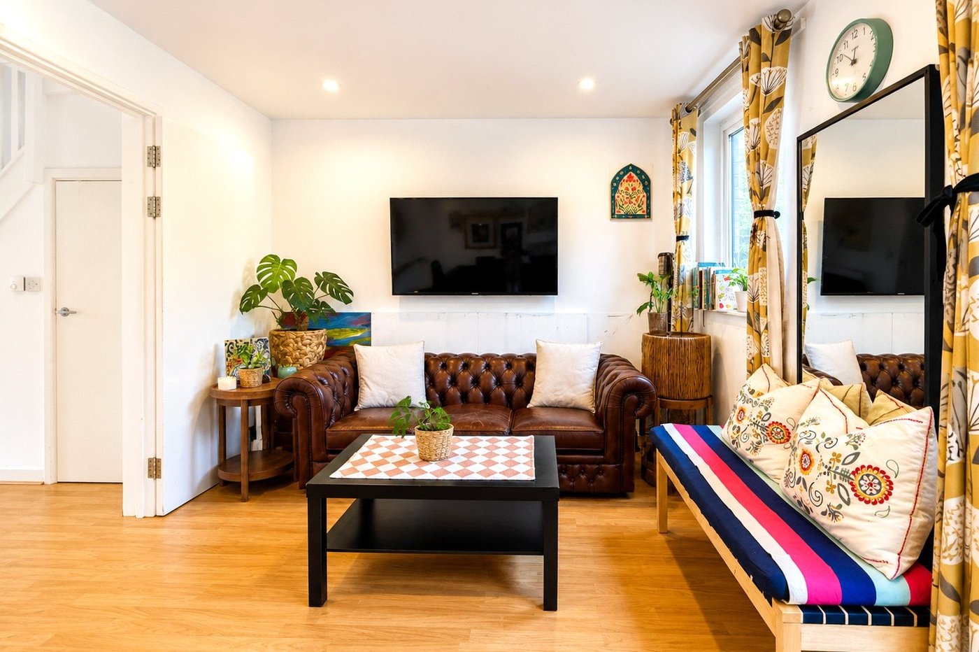 3 bedroom house for sale in London | Robinson Jackson