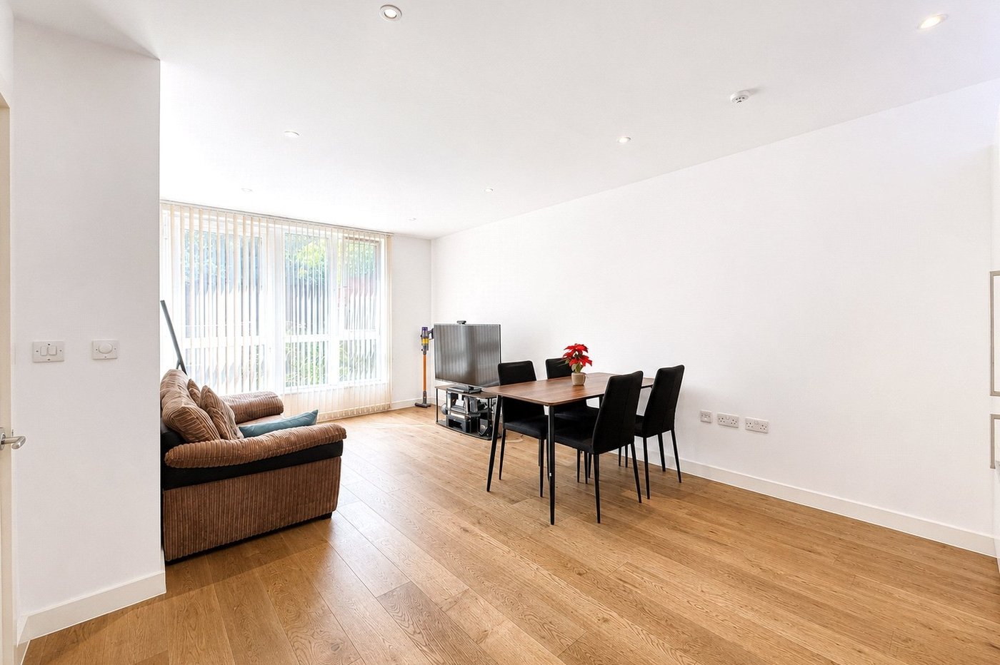 1 bedroom property for sale in London | Robinson Jackson