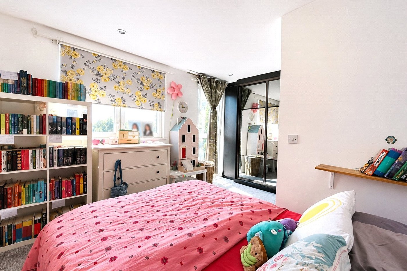 3 bedroom house for sale in London | Robinson Jackson