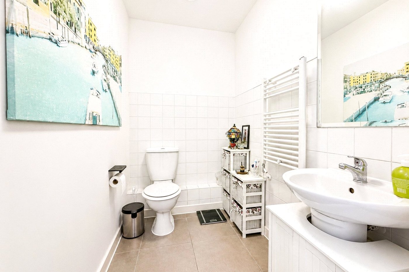 3 bedroom house for sale in London | Robinson Jackson