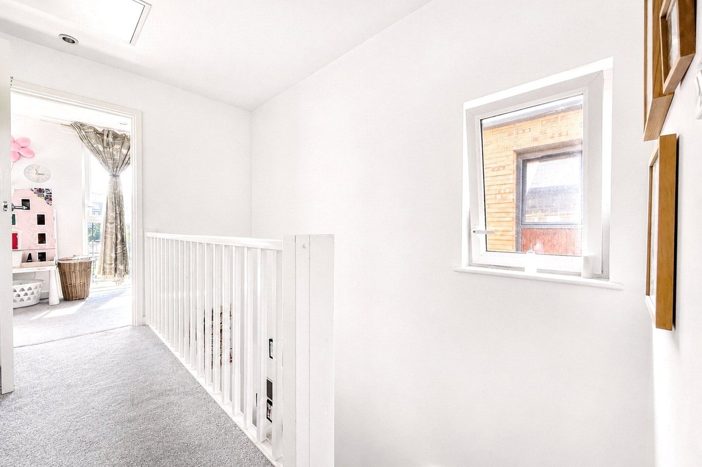 3 bedroom house for sale in London | Robinson Jackson