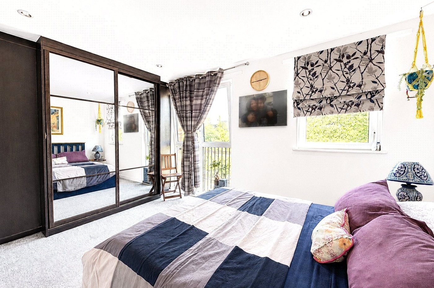 3 bedroom house for sale in London | Robinson Jackson