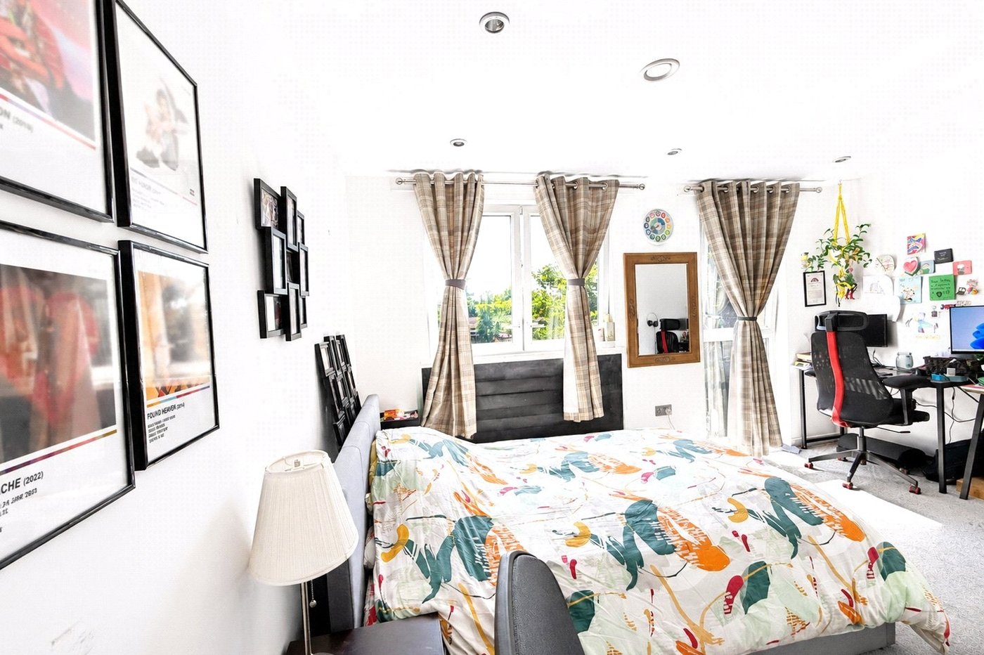 3 bedroom house for sale in London | Robinson Jackson