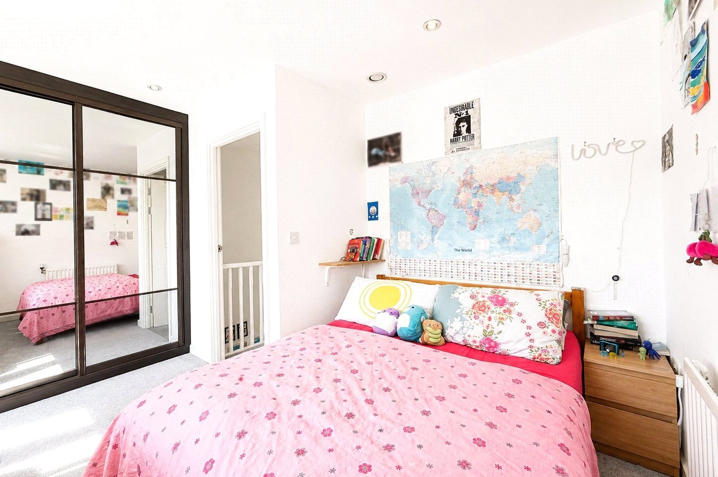 3 bedroom house for sale in London | Robinson Jackson