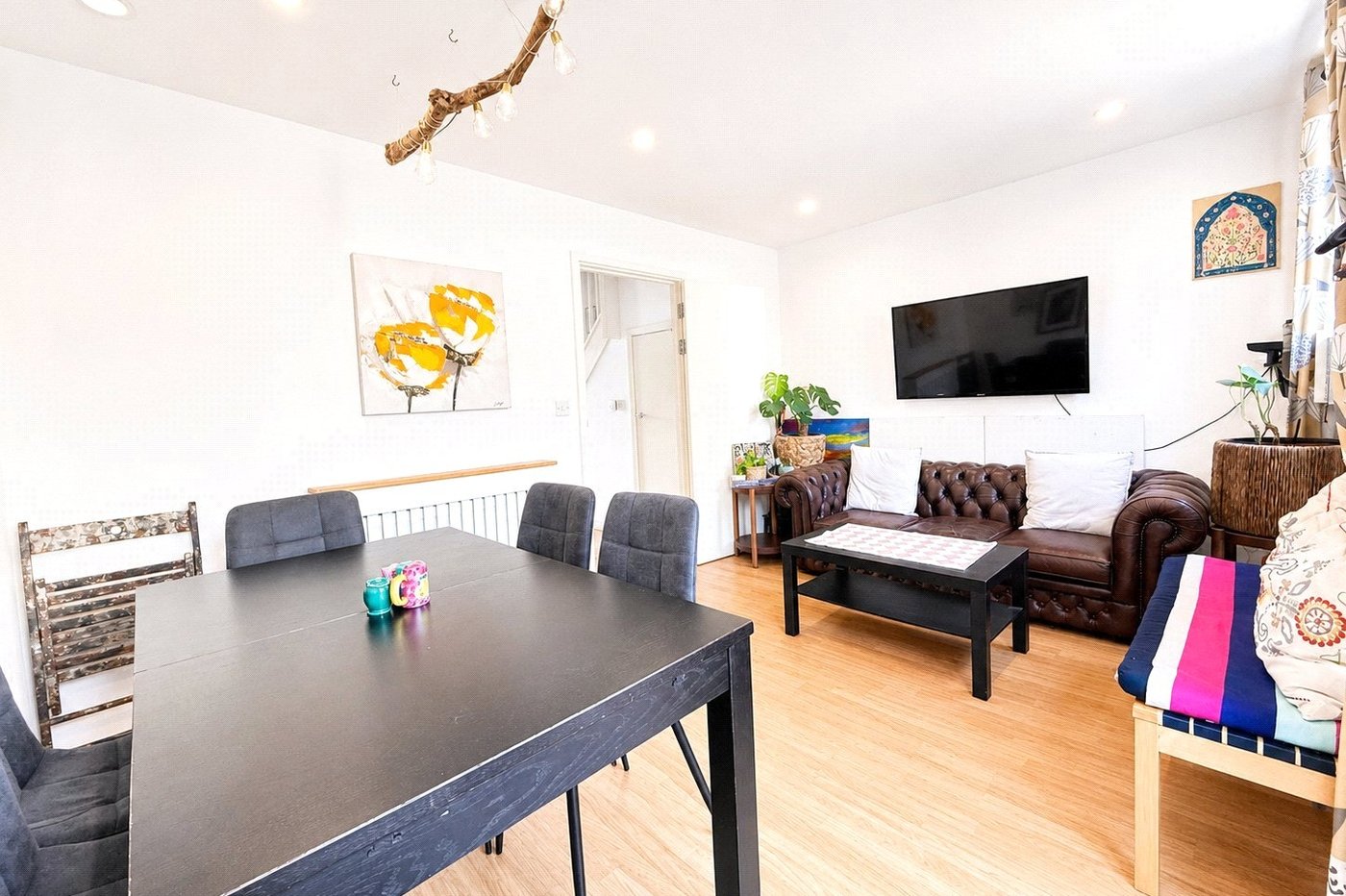 3 bedroom house for sale in London | Robinson Jackson