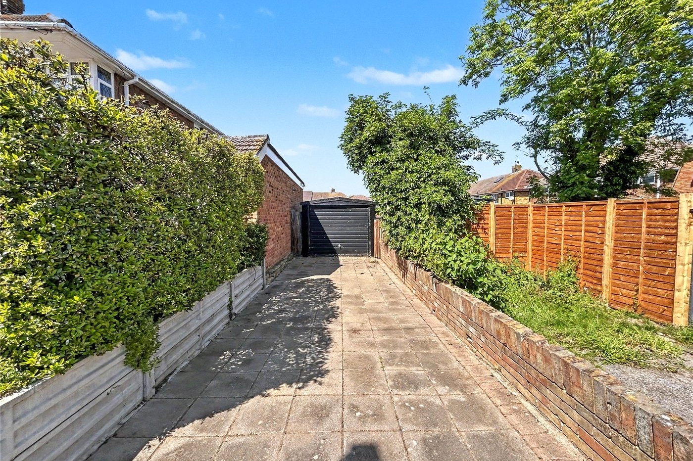 2 bedroom house for sale in Rainham | Robinson Michael & Jackson