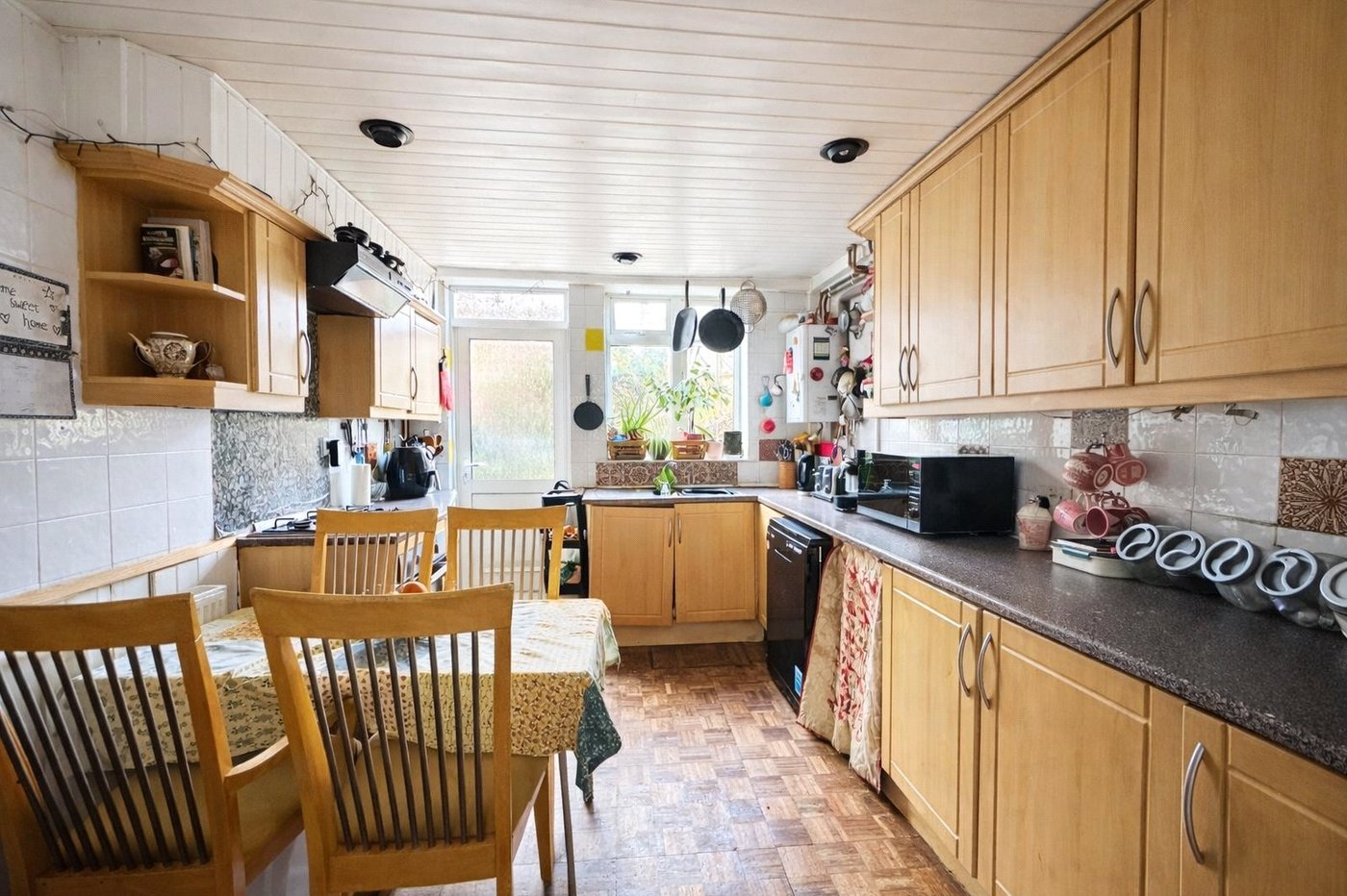 3 bedroom house for sale in London | Robinson Jackson