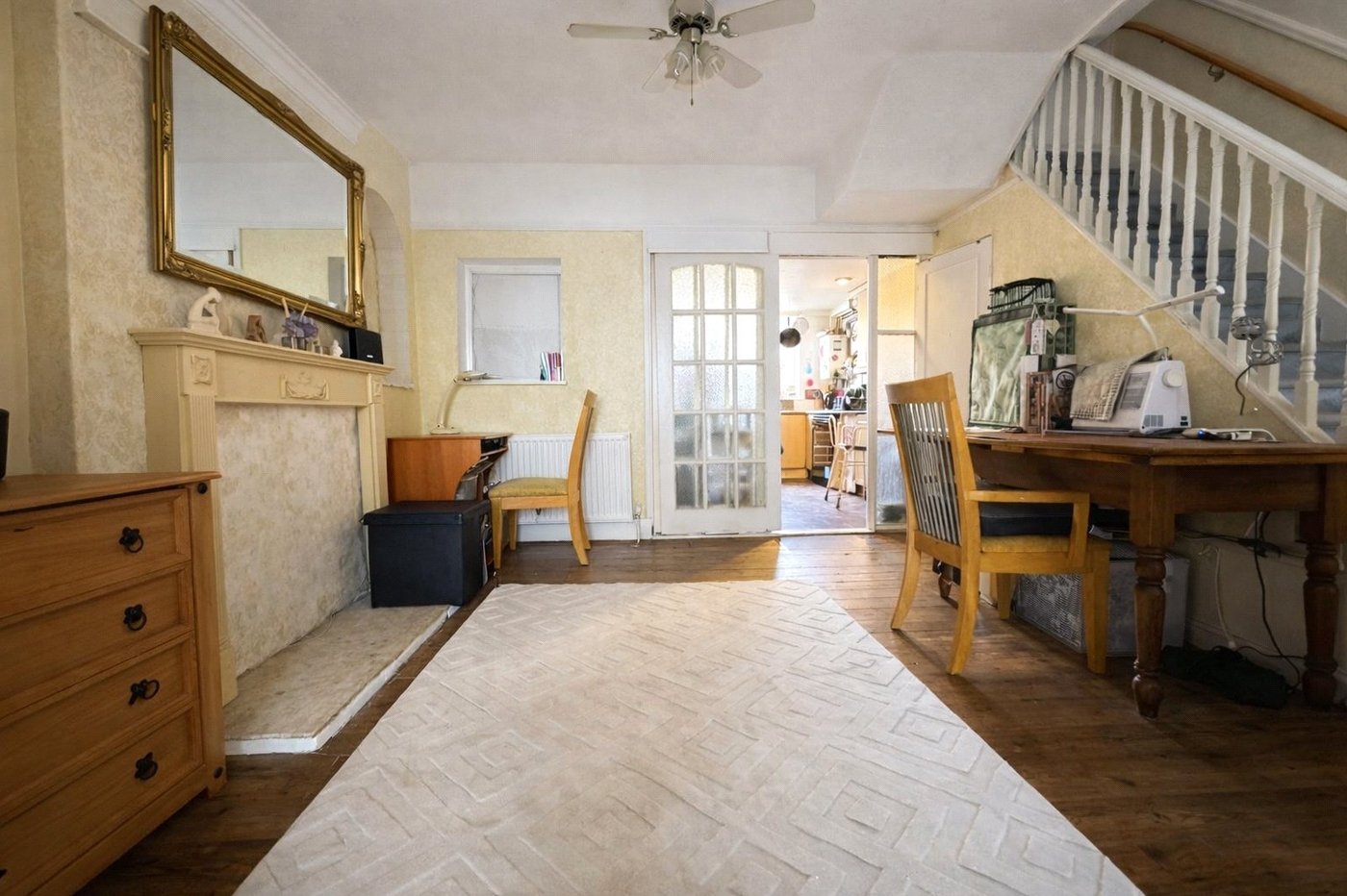 3 bedroom house for sale in London | Robinson Jackson