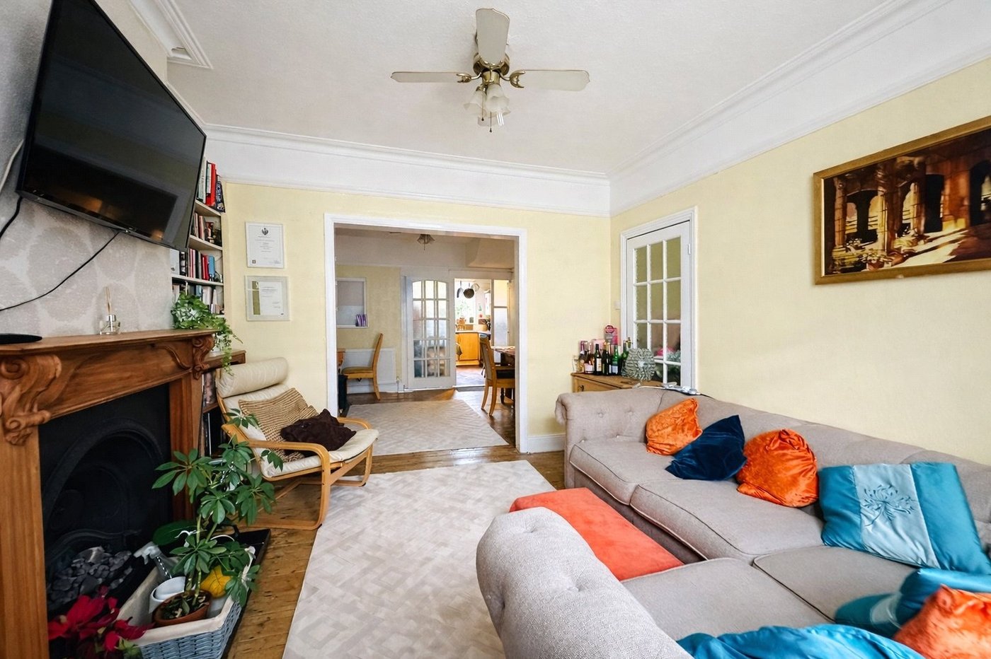 3 bedroom house for sale in London | Robinson Jackson