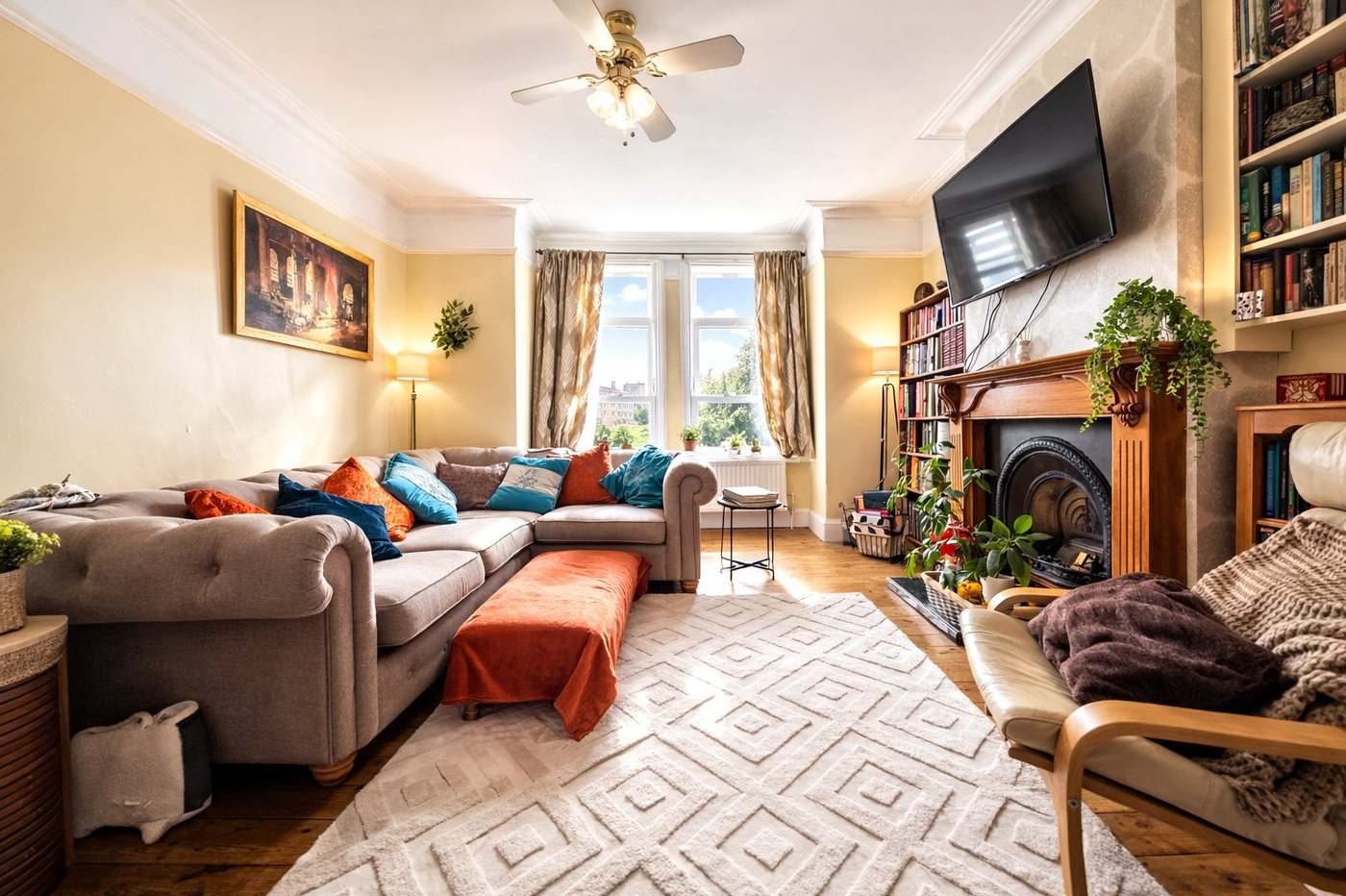 3 bedroom house for sale in London | Robinson Jackson