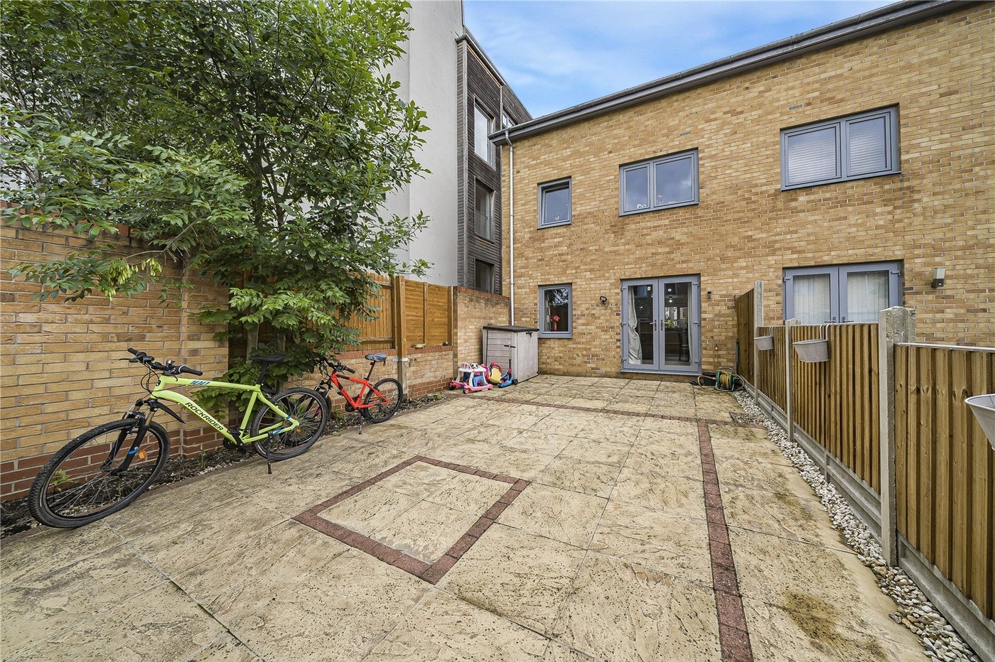 4 bedroom house for sale in Dartford | Robinson Jackson