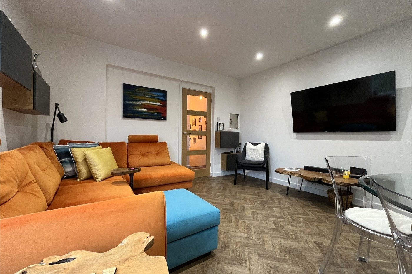 2 bedroom property for sale in Walderslade | Robinson Michael & Jackson