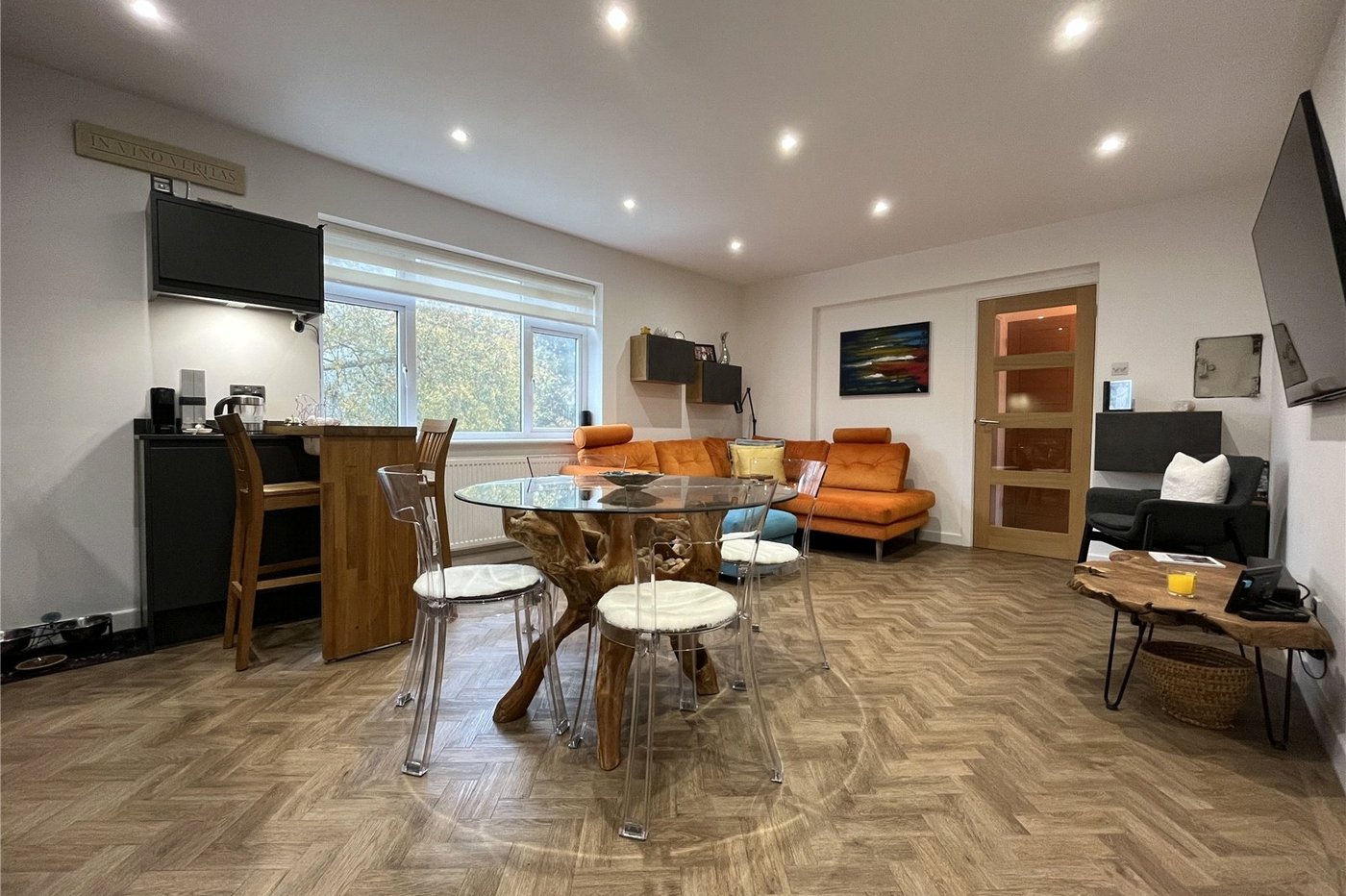 2 bedroom property for sale in Walderslade | Robinson Michael & Jackson