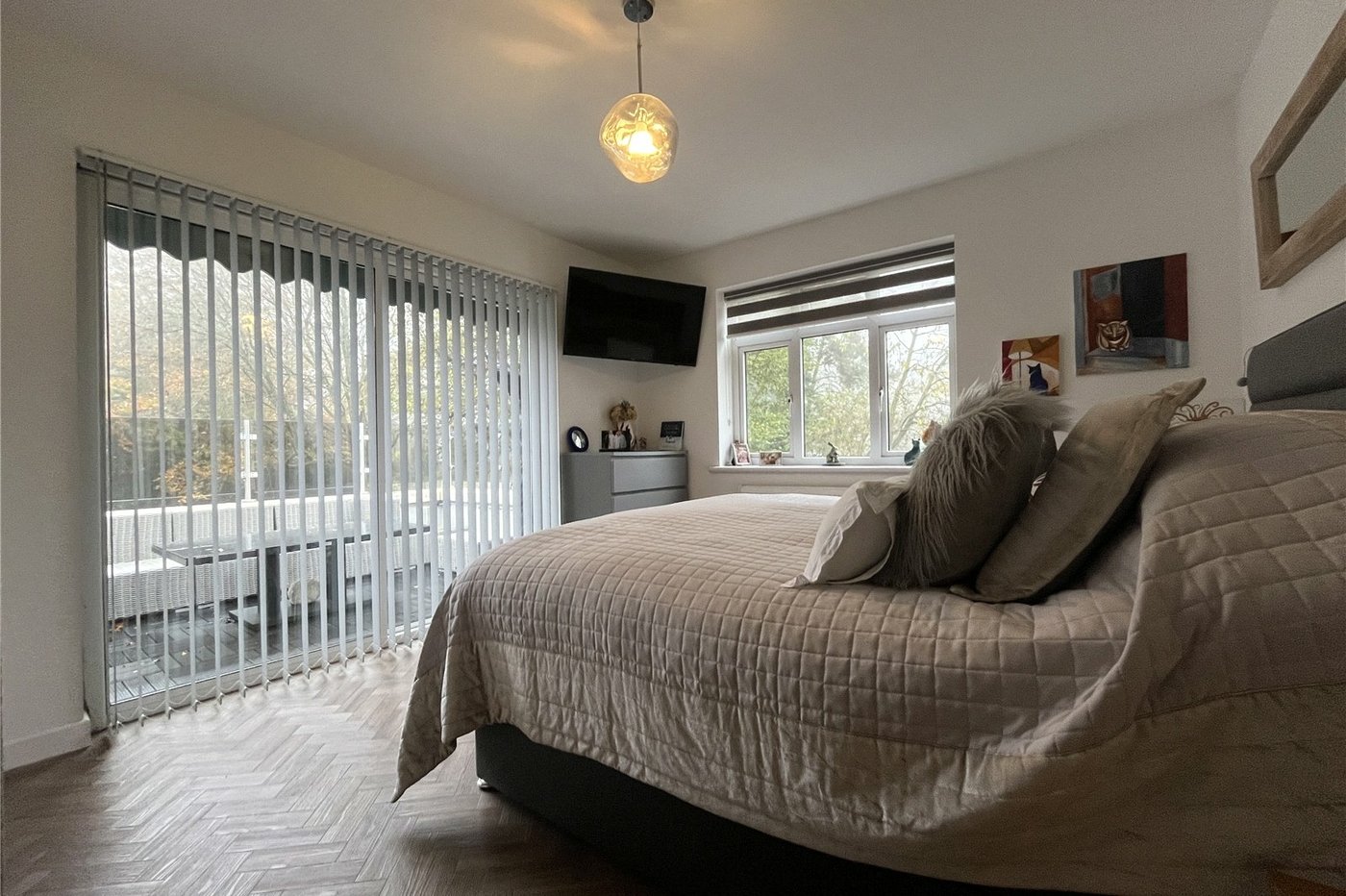 2 bedroom property for sale in Walderslade | Robinson Michael & Jackson