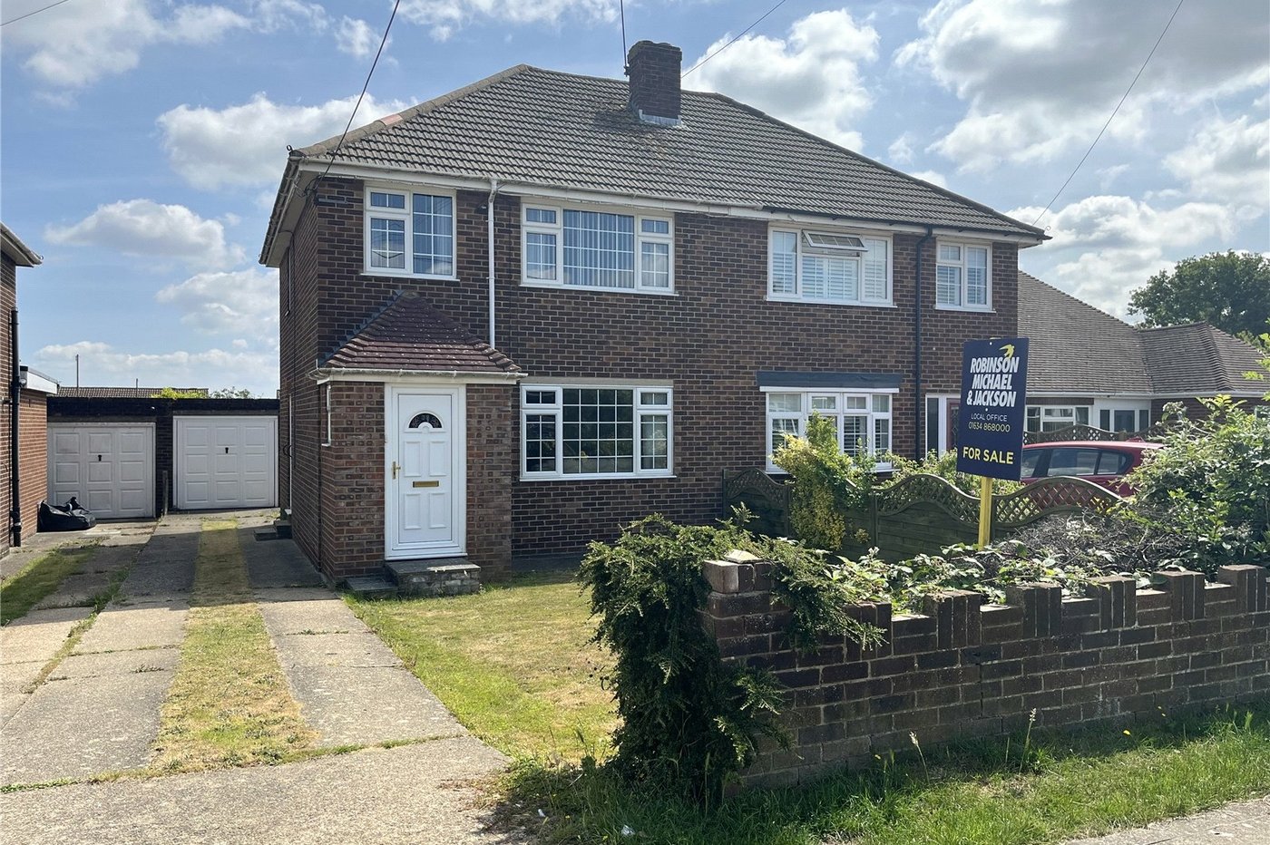 3 bedroom house for sale in Walderslade | Robinson Michael & Jackson