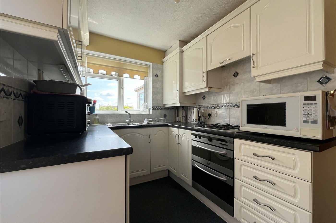 3 bedroom house for sale in Walderslade | Robinson Michael & Jackson