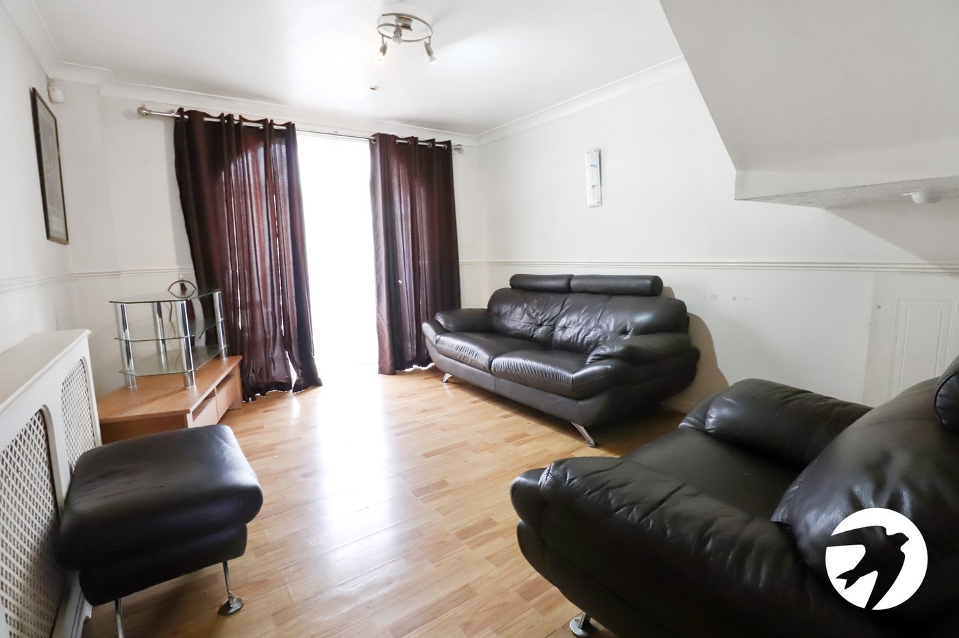 2 bedroom house for sale in London | Robinson Jackson