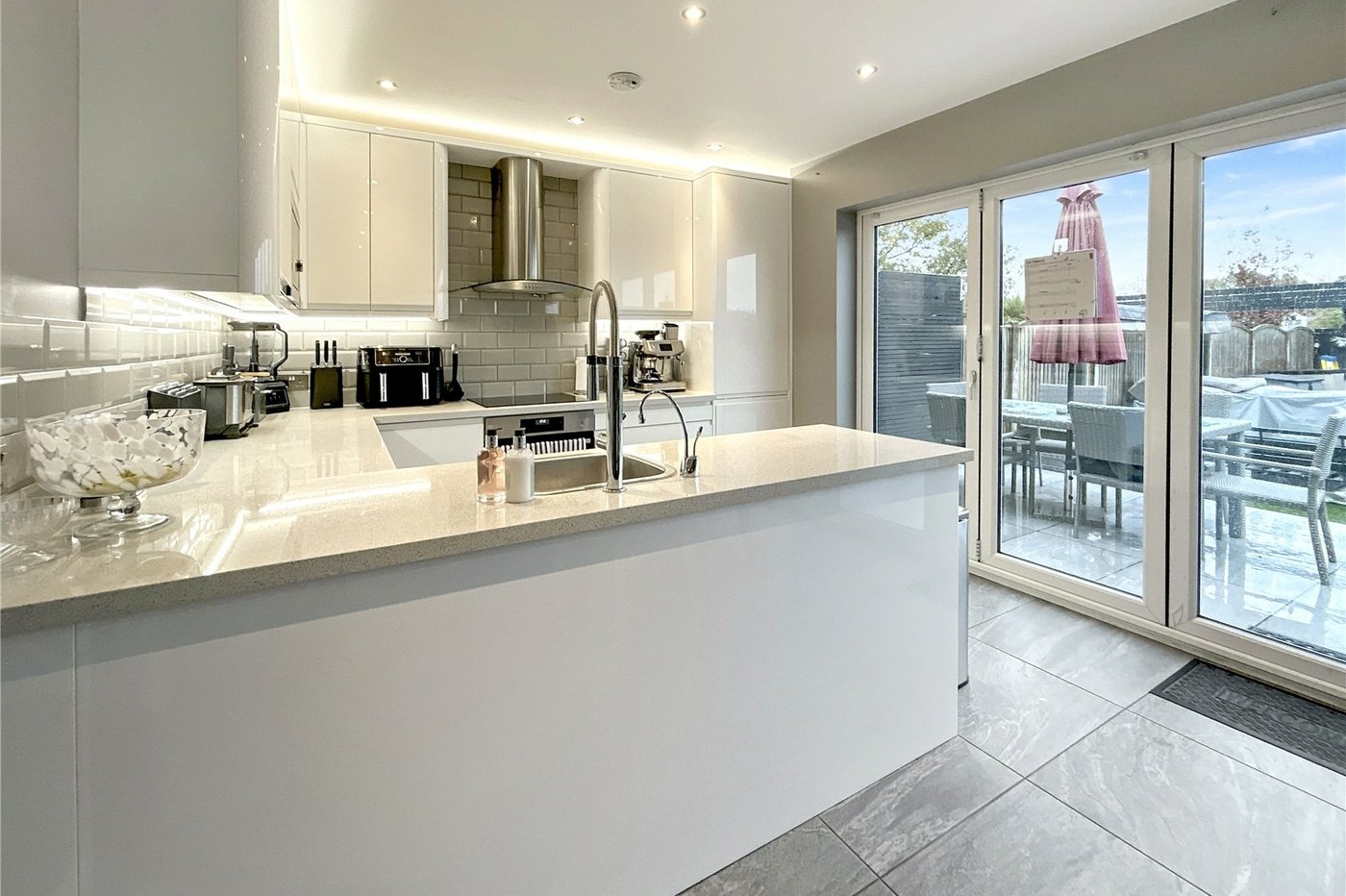 3 bedroom house for sale in South Welling | Robinson Jackson