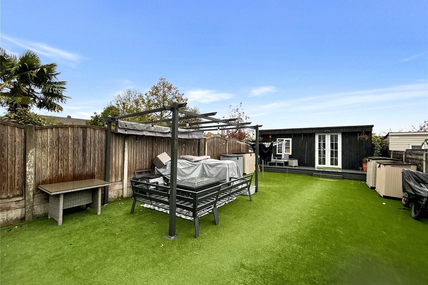 3 bedroom house for sale in South Welling | Robinson Jackson