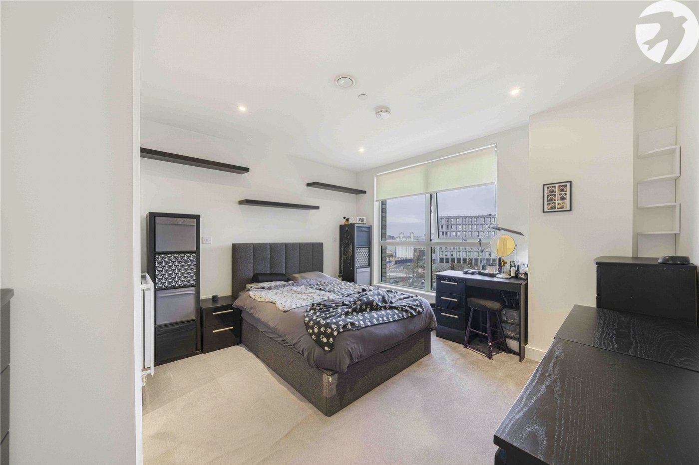 2 bedroom property for sale in London | Robinson Jackson