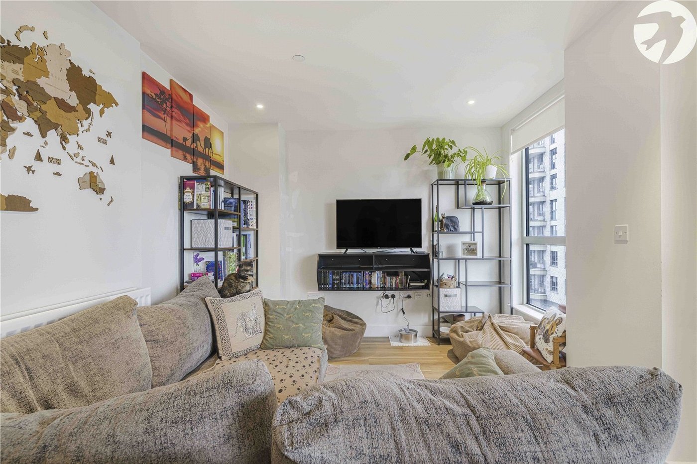 2 bedroom property for sale in London | Robinson Jackson