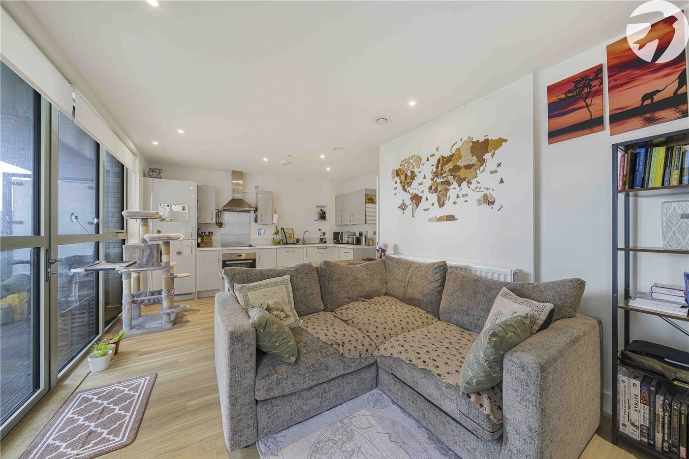 2 bedroom property for sale in London | Robinson Jackson