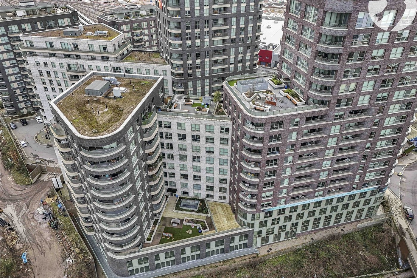 2 bedroom property for sale in London | Robinson Jackson