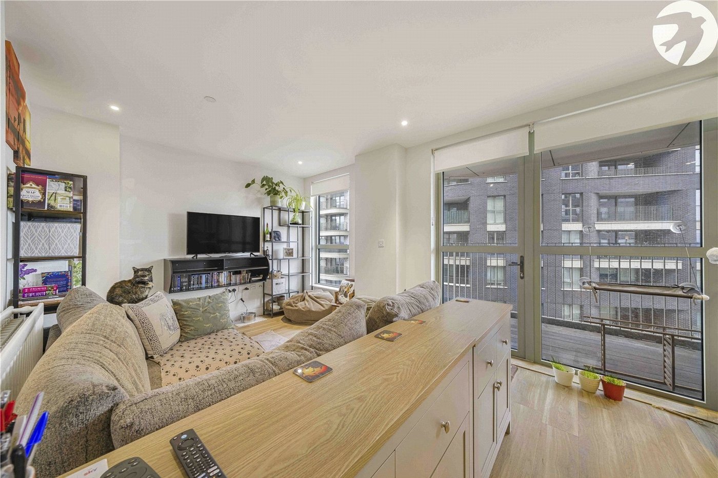 2 bedroom property for sale in London | Robinson Jackson