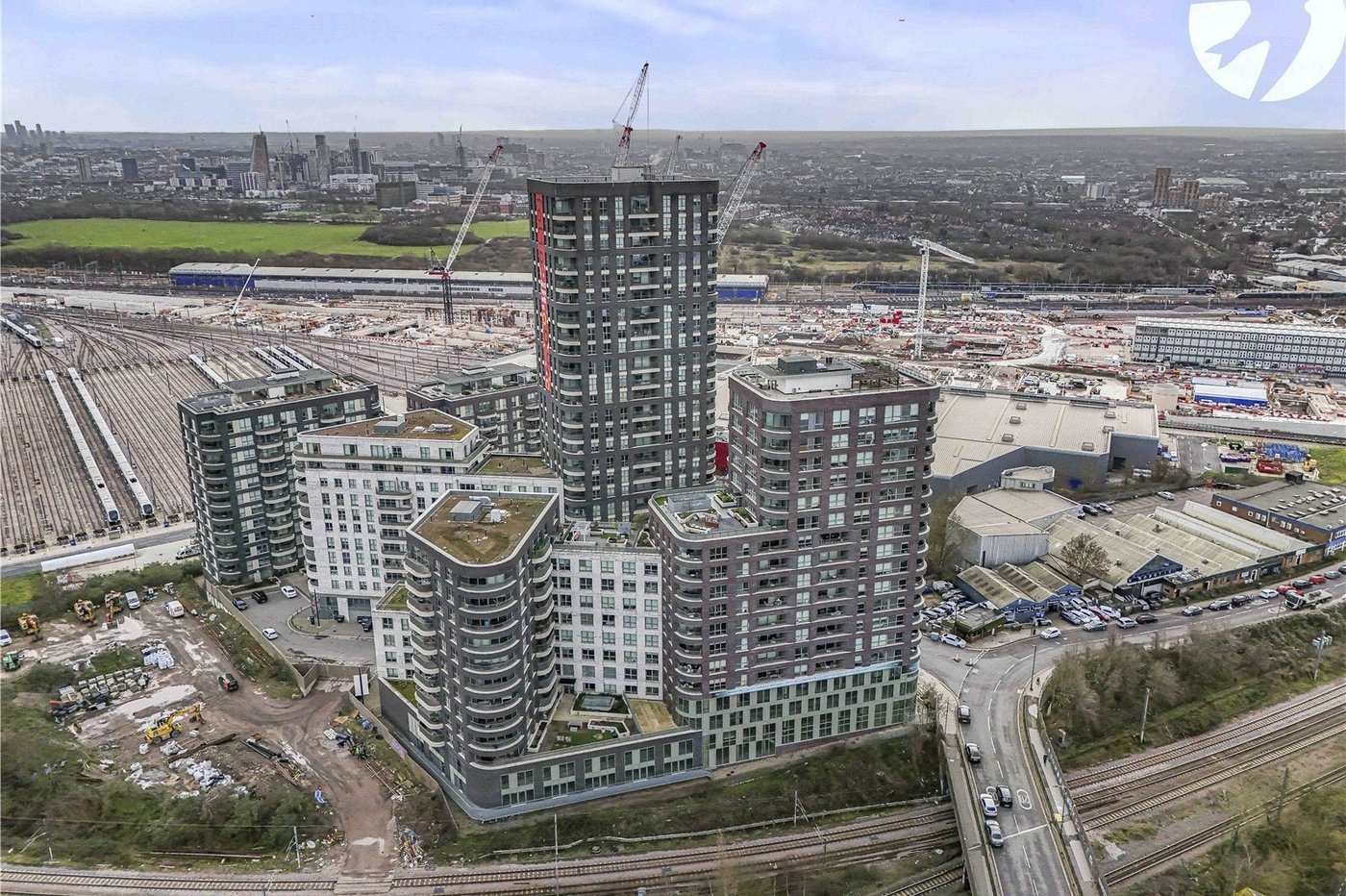 2 bedroom property for sale in London | Robinson Jackson