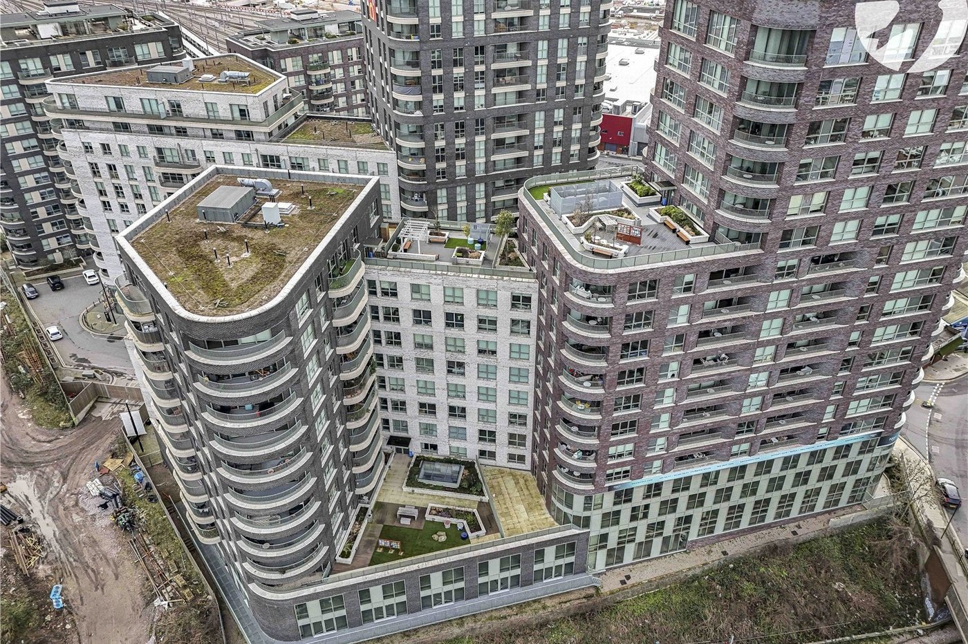 2 bedroom property for sale in London | Robinson Jackson