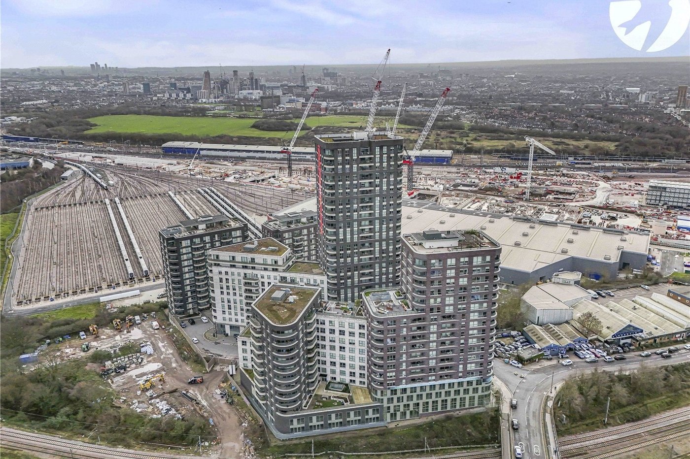 2 bedroom property for sale in London | Robinson Jackson