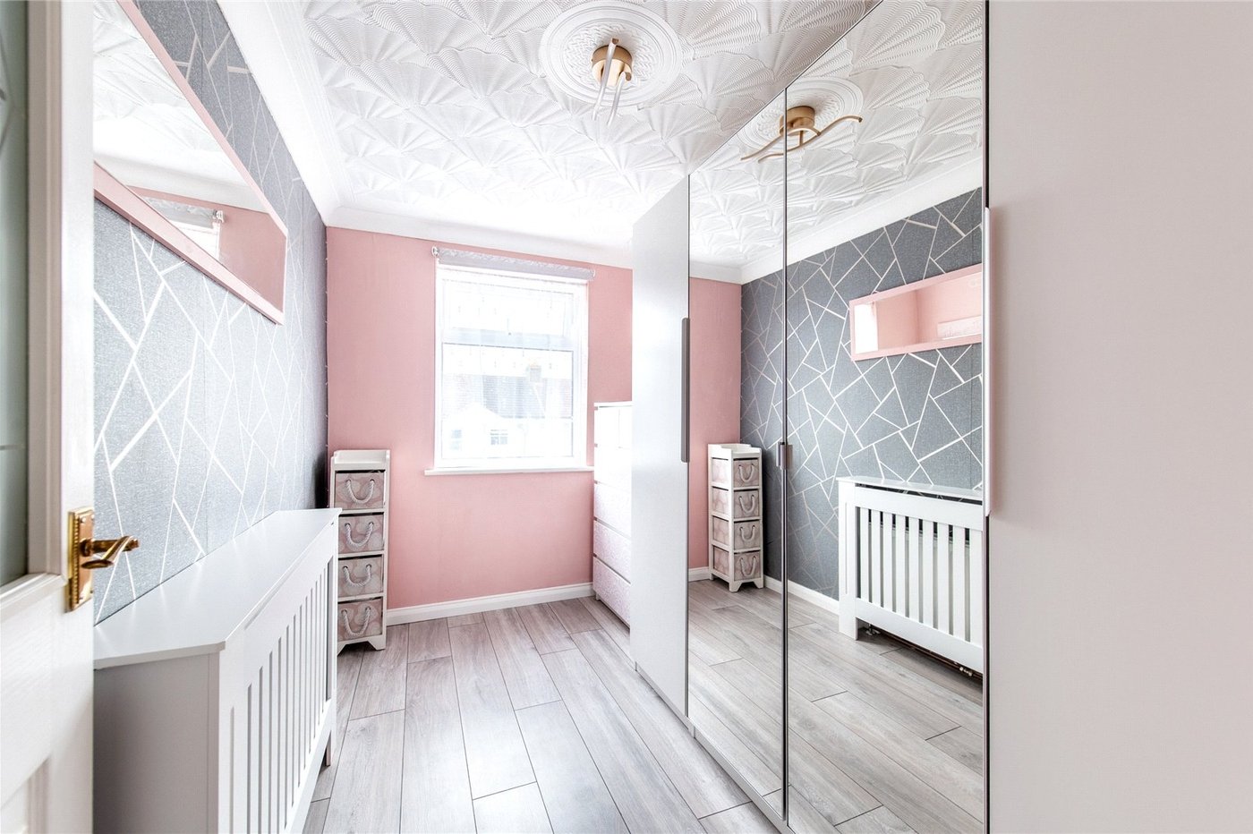 2 bedroom house for sale in Sittingbourne | Robinson Michael & Jackson