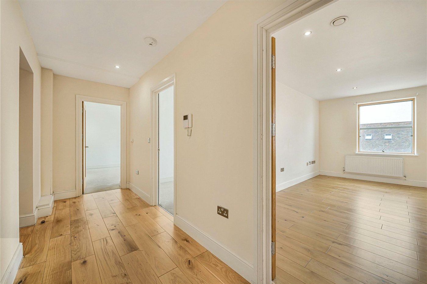 2 bedroom property for sale in Welling | Robinson Jackson
