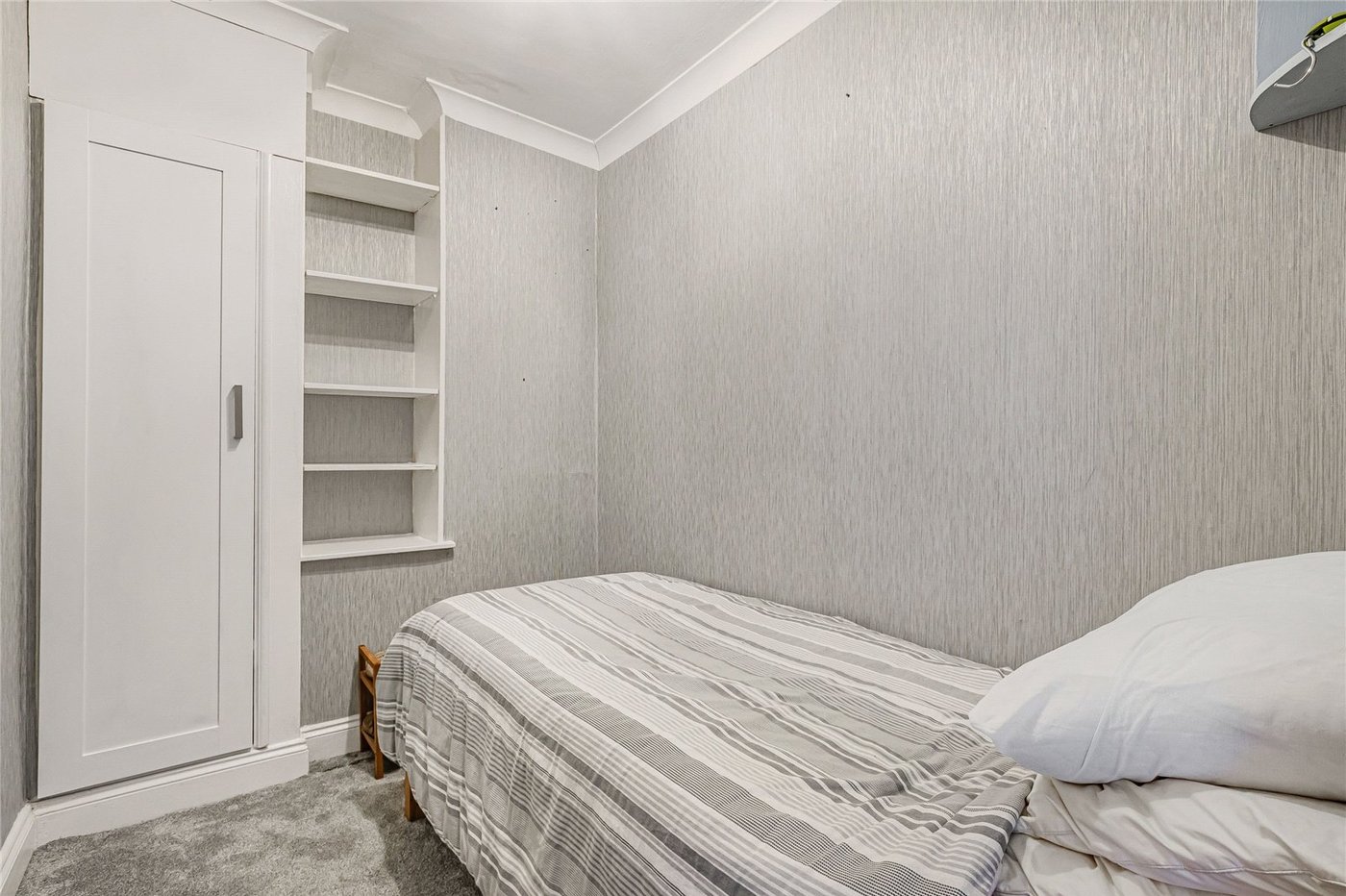 3 bedroom house for sale in Welling | Robinson Jackson