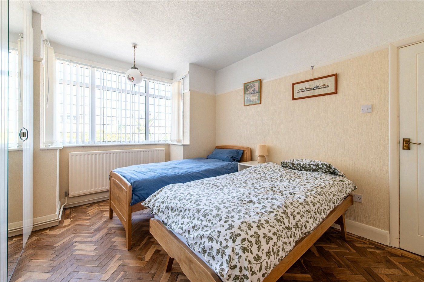 2 bedroom bungalow for sale in Gravesend | Robinson Michael & Jackson