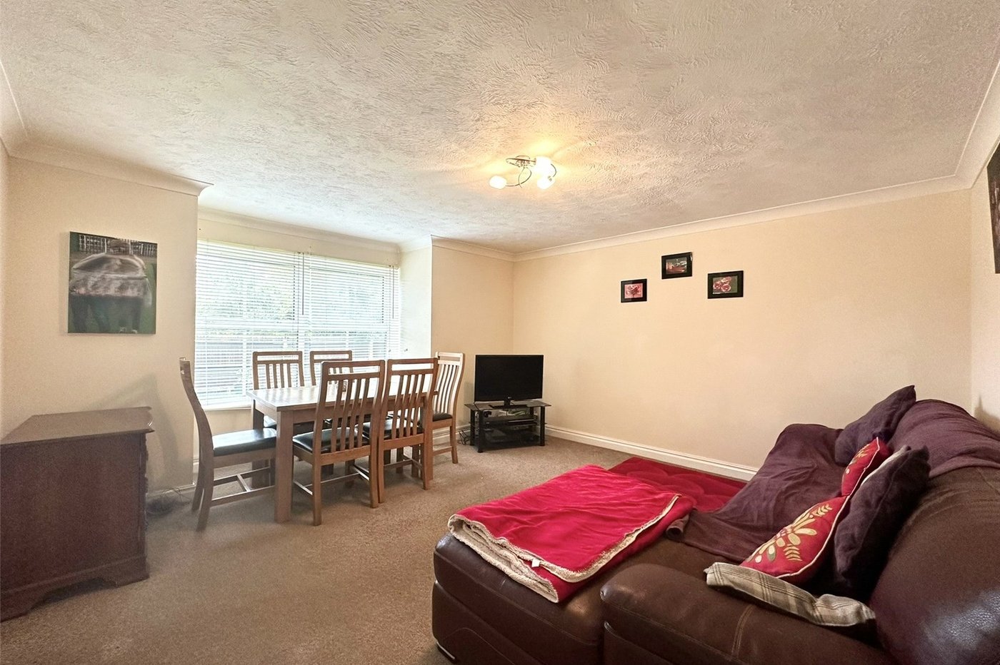 2 bedroom property for sale in Mounts Road | Robinson Jackson